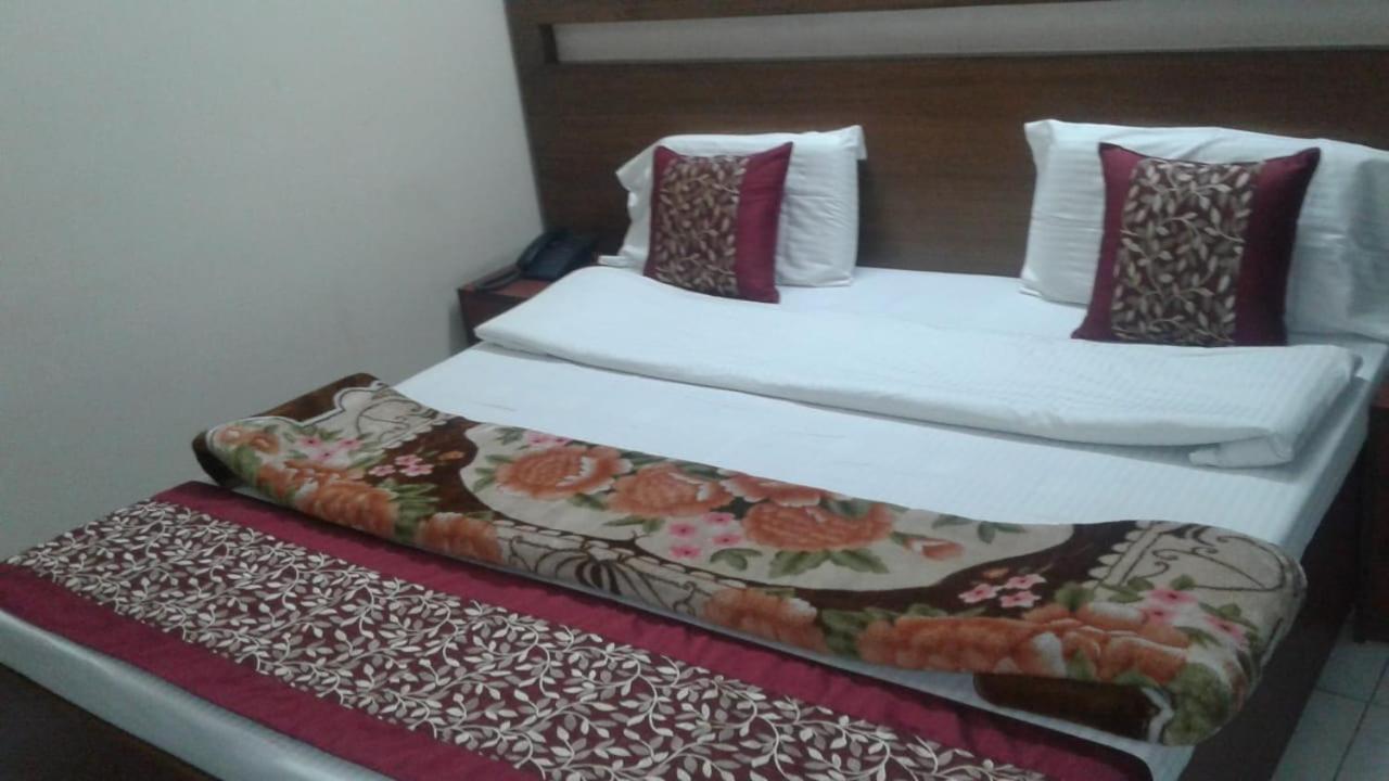 Pamposh Guest House Gk II Market New Delhi Bagian luar foto